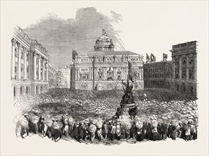 ROYAL VISIT TO LIVERPOOL, QUEEN VICTORIA AT THE TOWN HALL, AREA OF THE EXCHANGE, UK