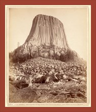 Devil's Tower. From West side showing millions of tons of fallen rock. Tower 800 feet high from its