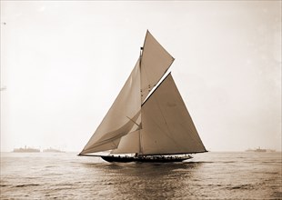 Valkyrie nearing outer mark, Peabody, Henry G, (Henry Greenwood), 1855-1951, Valkyrie II (Yacht),