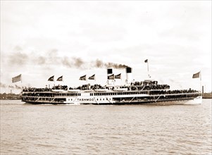 Steamer Tashmoo, Dewey Naval Parade, Detroit River, Dewey, George, 1837-1917, Anniversaries,