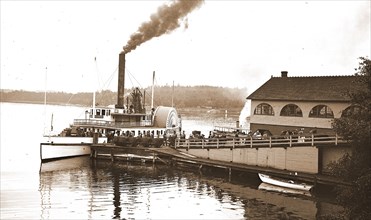 Steamer Mt. Washington at dock, Weirs, N.H, Mt. Washington (Side wheeler), Side wheelers, Piers &