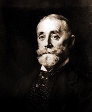 Charles H. Davis, head-and-shoulders portrait, Vinton, Frederick Porter, 1846-1911, Men, 1900