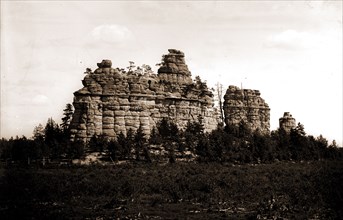 Castle rocks, Camp Douglass sic, Wis, Rock formations, United States, Wisconsin, Camp Douglas, 1898