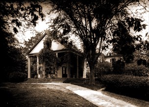 Whittier's House, Danvers, Whittier, John Greenleaf,, 1807-1892, Oak Knoll (Danvers, Mass.),