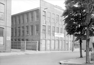Paterson, New Jersey - Textiles. Unoccupied mill buildings on Straight Street, June 1937, Lewis