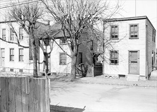 Lancaster, Pennsylvania - Housing. Low-priced houses - silk and linoleum workers - rental below $20