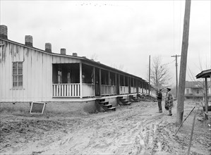 High Point, North Carolina - Housing. Row of shacks occupied by colored textile and furniture