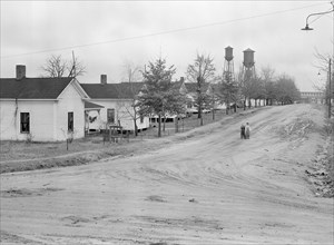 High Point, North Carolina - Housing. Some of the homes in Highland Yarn Mills company-owned