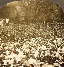 The surging throng listening to address of President Roosevelt on River Commons, Wilkes-Barre, Pa.,