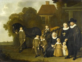 Group Portrait of the Meebeeck Cruywagen Family at the Gate of their Country Home on the Uitweg