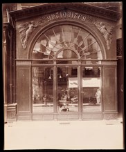 Vieille Empire, 21 Faubourg St. Honoré (Antique Store, rue du F
