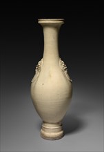 Jar, T'u Ting yao, Ming Dynasty. China, Ming dynasty (1368-1644). Porcelain; diameter: 27 cm (10
