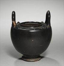 Lebes Gamikos, c. 425-375 BC. Greece, late 5th or early 4th Century BC. Earthenware; overall: 12 x