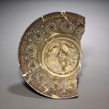 Plate, 13th Century. Iran, Rayy or Raqqa (?), Seljuk Period. Fritware with luster-painted design;