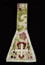 Maniple, 17th century. Italy, Genoa, 17th century. Cut and uncut silk velvet, metal thread lace;