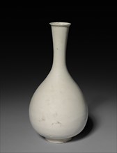 Bottle Vase: Ding ware, 12th Century. China, Jin dynasty (1115-1234). Glazed white porcelain;