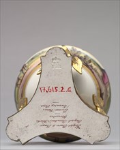 Urn, c. 1815. Flight, Barr and Barr (British). Artificial porcelain; overall: 18.6 x 11.4 cm (7