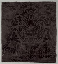 Velvet Textile, late 1500s. Italy, late 16th century. Velvet; overall: 53.2 x 48.3 cm (20 15/16 x