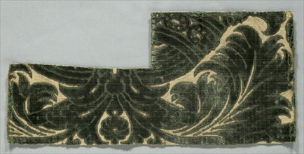 Velvet Fragment, late 1600s. Italy, late 17th century. Velvet; overall: 19.5 x 42 cm (7 11/16 x 16