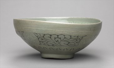 Bowl with Inlaid Chrysanthemum and Lychee Design, 1300s. Korea, Goryeo period (918-1392). Pottery;