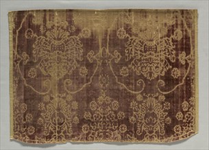 Velvet Fragment, 1400s. Italy, 15th century. Velvet (cut and voided); silk ; overall: 42.2 x 59 cm