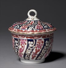 Covered Bowl, c. 1770. Worcester Porcelain Factory (British). Porcelain; overall: 12.7 x 14.6 cm (5