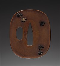 Sword Guard, late 18th century. Japan, Edo Period (1615-1868). Bronze; overall: 5.4 x 6.4 cm (2 1/8