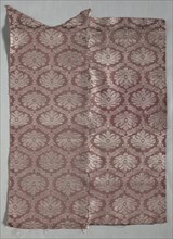 Textile Fragment, 1600s. Italy, 17th century. Damask, silk; overall: 99.7 x 18.7 cm (39 1/4 x 7 3/8