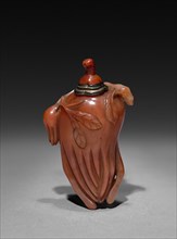 Snuff Bottle, 1644-1912. China, Qing dynasty (1644-1911). Glass; overall: 6.8 cm (2 11/16 in.).