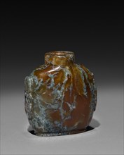 Snuff Bottle, 1644-1912. China, Qing dynasty (1644-1911). Glass; overall: 6.4 cm (2 1/2 in.).