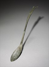 Spoon with Fish-Tail Design, 918-1392. Korea, Goryeo period (918-1392). Bronze; overall: 26.5 cm