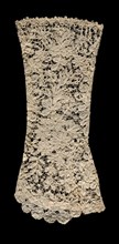 Glove, c. 1850. Flanders, 19th century. Bobbin (Duchese) lace; overall: 26.1 x 12.1 cm (10 1/4 x 4