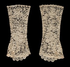 Gloves, c. 1850. Flanders, 19th century. Bobbin (Duchese) lace; overall: 25.4 x 11.1 cm (10 x 4 3/8
