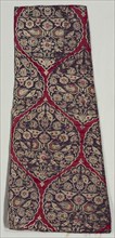 Brocaded silk with foliate medallions from a kaftan, 1525-1575. Turkey, Istanbul, Ottoman period.