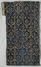 Velvet Fragment, 1500s-1600s. Italy, 16th-17th century. Velvet (cut and uncut); overall: 44.4 x 23