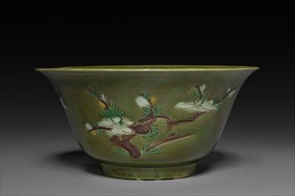 Brinjal Bowl, 1368- 1644. China, Ming dynasty (1368-1644) - Qing dynasty (1644-1911). White