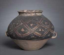Vase, c. 3000-2500 BC. China, Gansu province, Neolithic period. Earthenware with slip coating and