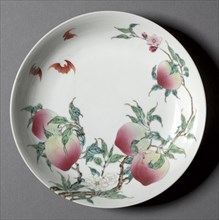 Dish with Bats and Peaches, 1723-35. China, Jiangxi province, Jingdezhen kilns, Qing dynasty