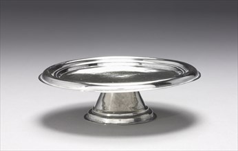 Footed Salver, 1710-1720. John Dixwell (American, 1680-1725). Silver; diameter: 4.2 x 14 cm (1 5/8