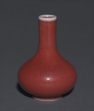 Bottle Vase:  Lang Ware, 1661-1722. China, Qing dynasty (1644-1911), Kangxi reign (1661-1722).