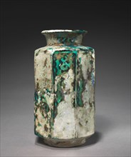 Albarello Jar, 1200s. Syria (Raqqa), Ayyabid Period, 13th Century. Fritware with underglaze-painted