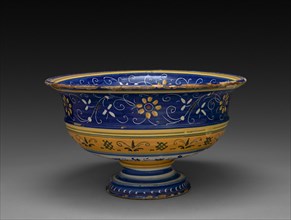 Bowl, c. 1520. Italy, 16th century. Tin-glazed earthenware (maiolica); diameter: 18.8 x 31.8 cm (7