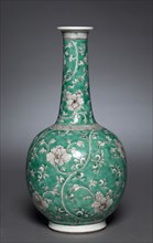 Pair of Bottle Vases with Floral Scrolls, 1662-1722. China, Qing dynasty (1644-1912), Kangxi reign