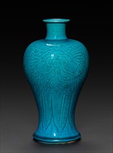 Vase with peacock blue glaze, 1662-1722. China, Qing dynasty (1644-1912), Kangxi reign (1661-1722).