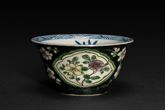 Cup, 1662-1722. China, Qing dynasty (1644-1912), Kangxi reign (1661-1722). Porcelain; overall: 4.1