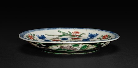 Saucer, 1662-1722. China, Qing dynasty (1644-1912), Kangxi reign (1661-1722). Porcelain; diameter: