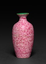 Miniature Vase, 1736-1795. China, Qing dynasty (1644-1912), Qianlong reign (1735-1795). Porcelain;