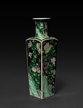 Club-shaped Vase, 1662-1722. China, Qing dynasty (1644-1912), Kangxi reign (1661-1722). Porcelain;