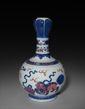 Bottle-shaped Vase, 1736-1795. China, Qing dynasty (1644-1912), Qianlong reign (1735-1795).