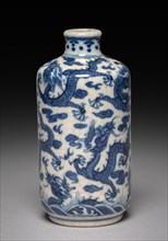 Snuff Bottle , 1661-1722. China, Qing dynasty (1644-1912), Kangxi reign (1661-1722). Porcelain;